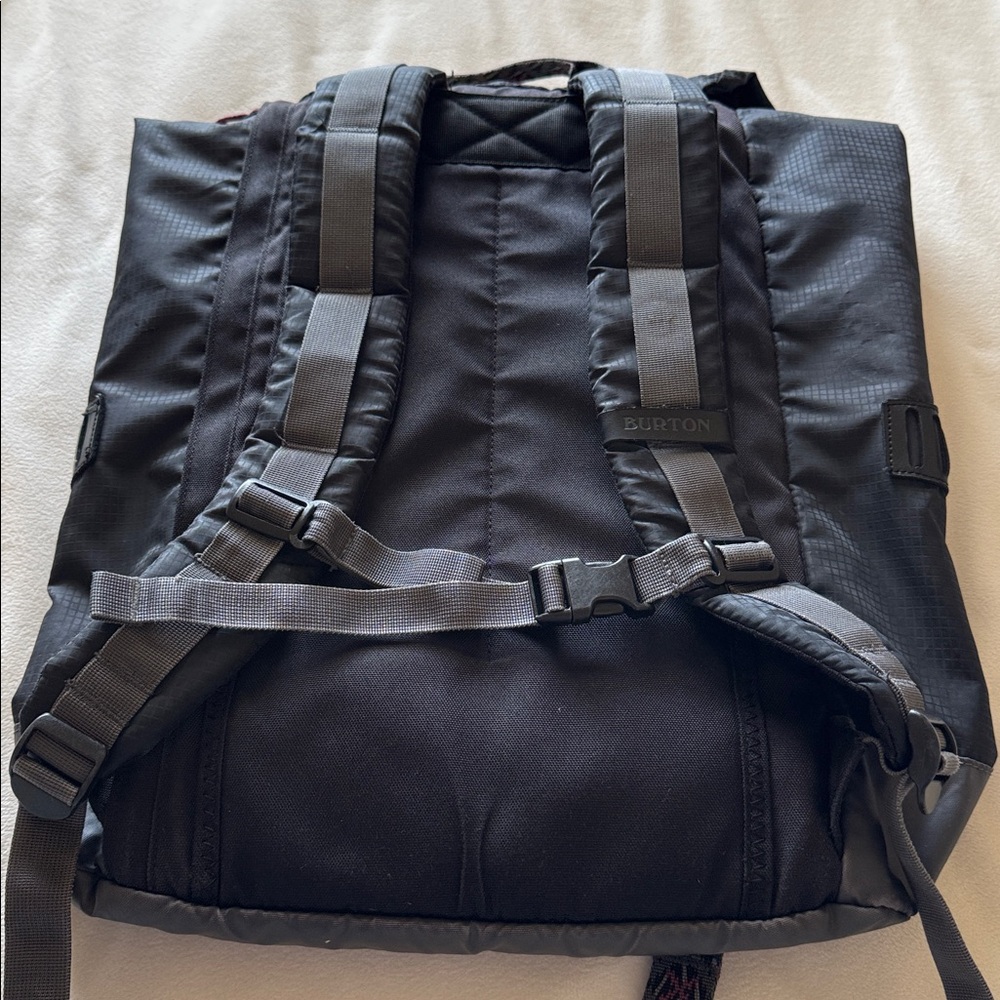 Burton back pack - image 6